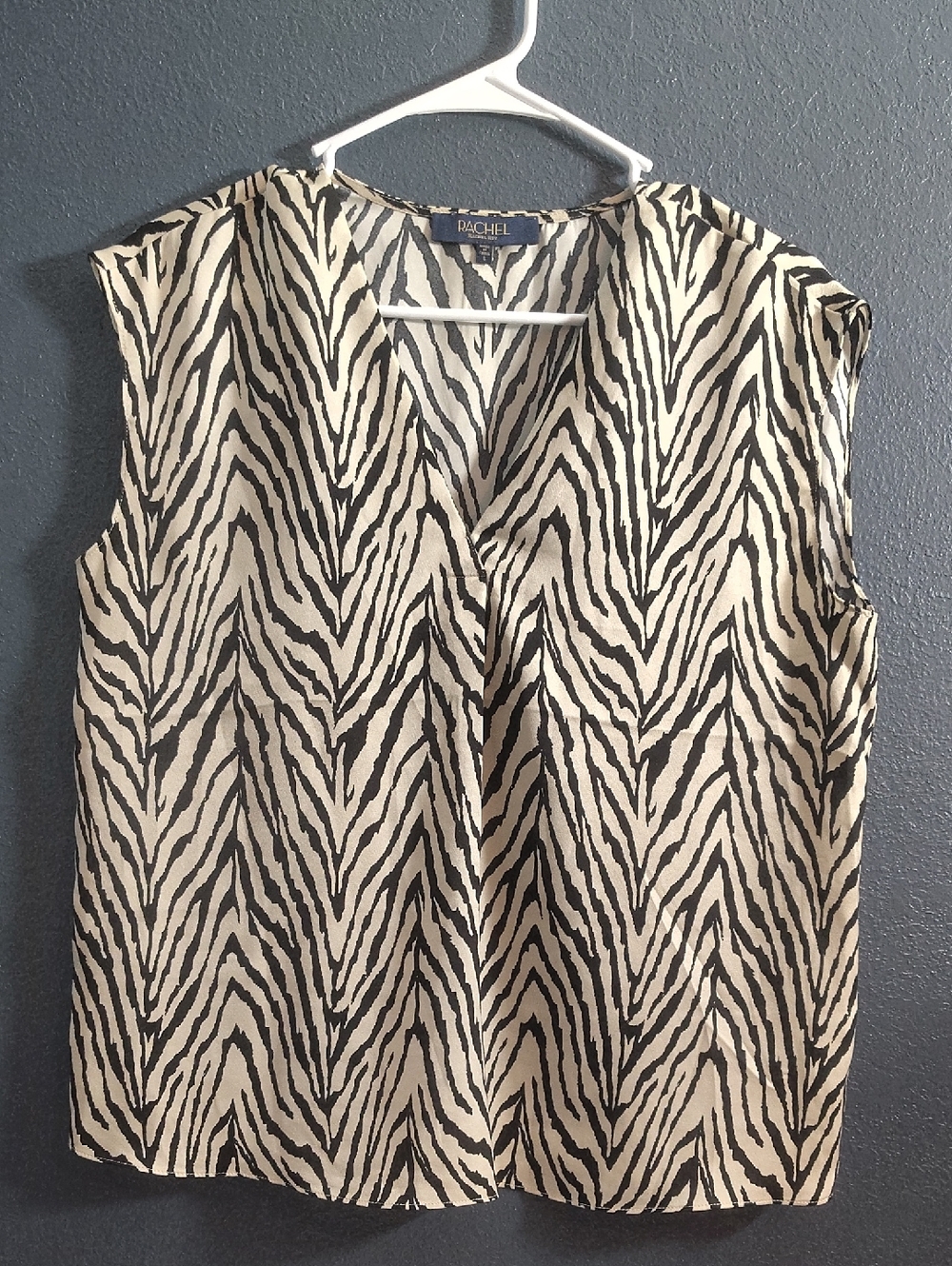 Rachel Roy  Zebra-Print Sleeveless V-Neck Boxy Oversized Soft Top Black & Cream